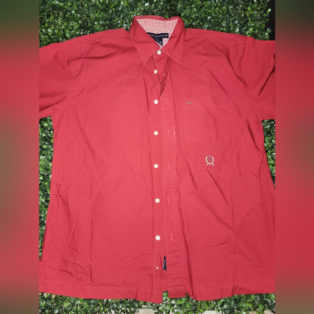 Vintage Tommy Hilfiger Shirt Mens  Red Oxford Short Sleeve Lion Crest 90s